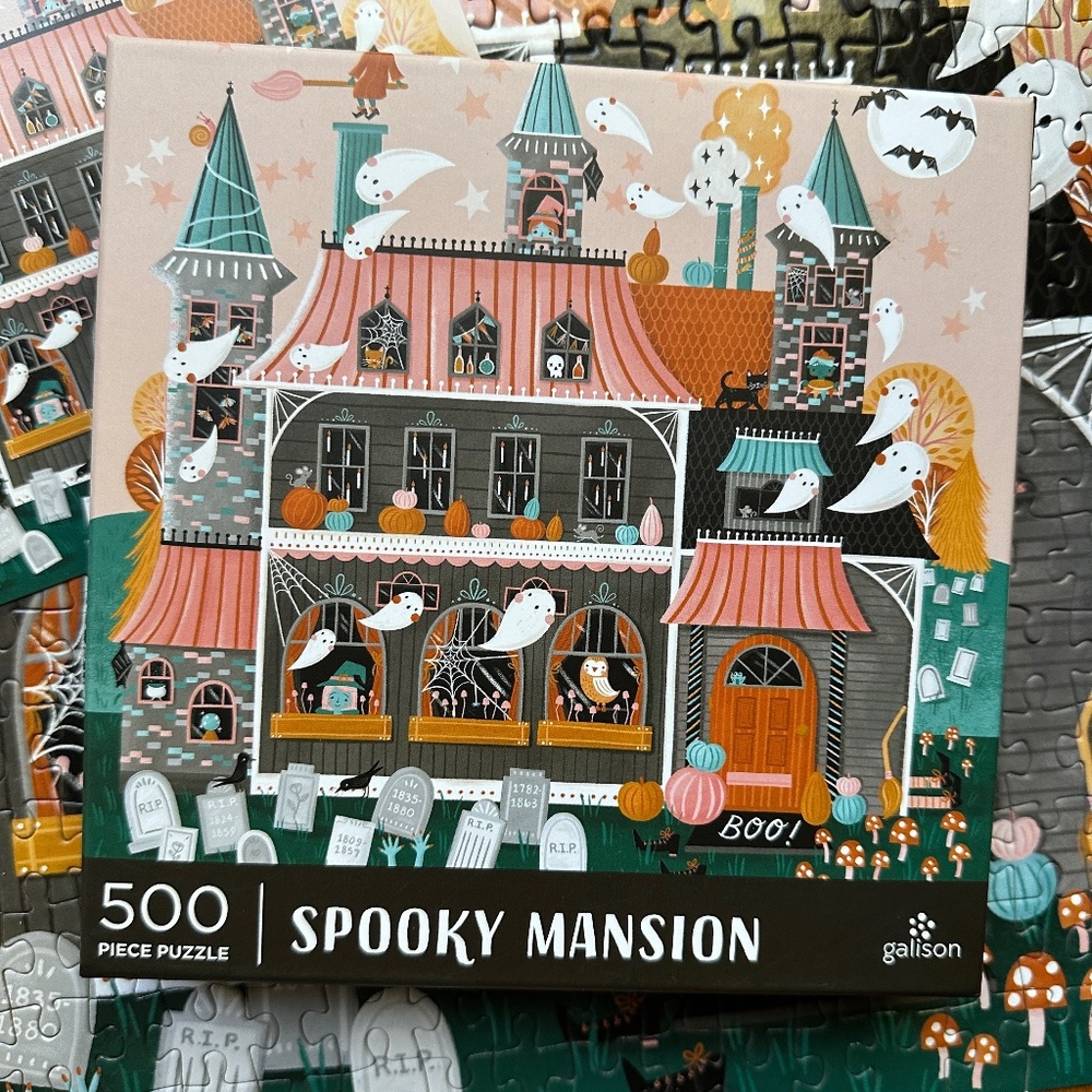 Spooky Mansion Galison 500 piece puzzle - Halloween